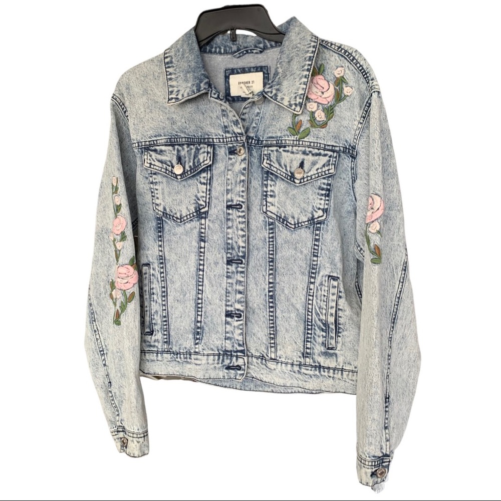 Forever 21 Denim Jacket With Embroidered Flowers Sz Medium